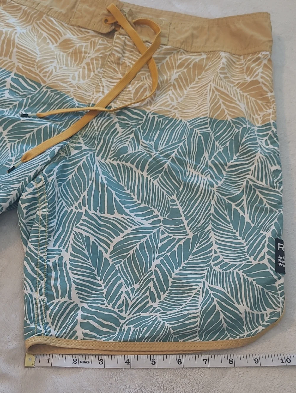 RVCA catch waves